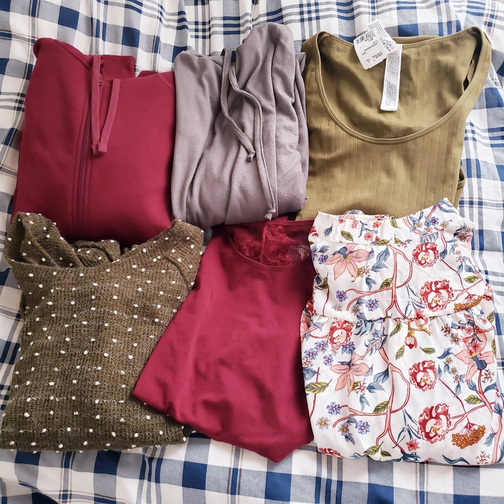 Women's Clothing Lot
